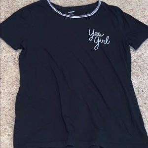 old navy black tee “yes girl”